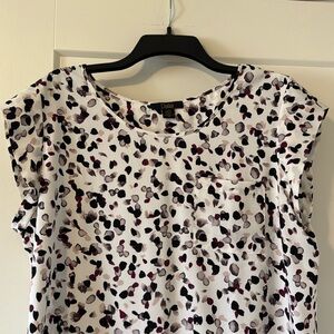 Short sleeved blouse